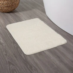 Sealskin Badmat Angora 60x90cm Off-white 10 Sealskin Badmat Angora 60x90cm Off-white -Badkamer Verkoop 123 647